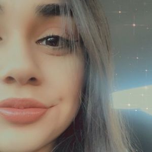 Meet your Posher, Amparo